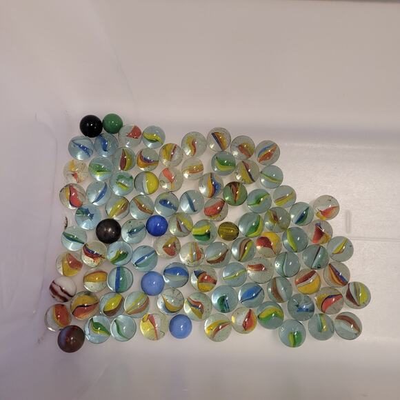 Vintage Mixed Bag Of Sizes And Brands Glass Marbles 1 Lb - Picture 1 of 6